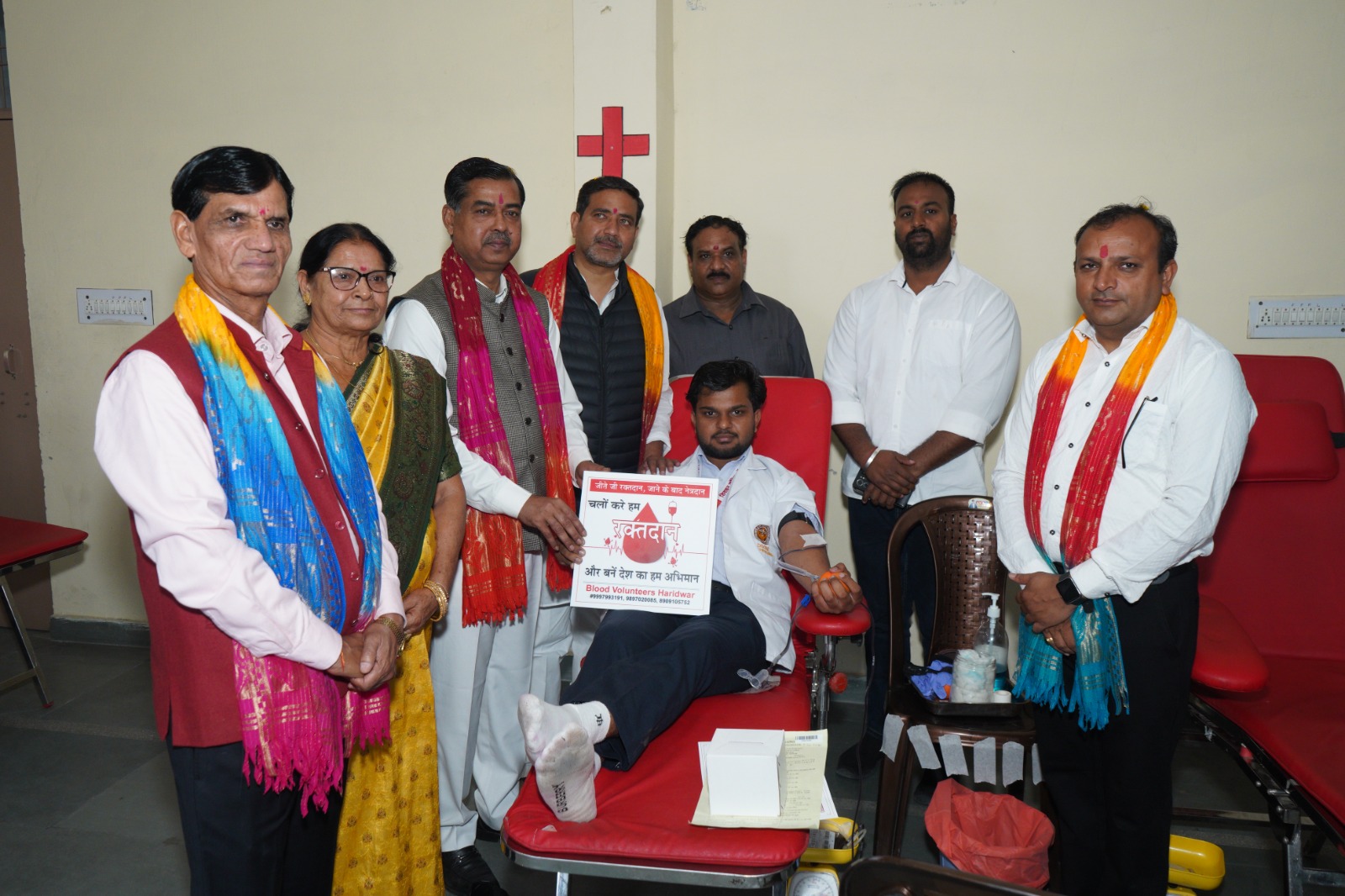 धर्मनगरी में शहीद दिवस पर मानवता की मिसाल,इस कॉलेज में लगा रक्तदान शिविर। आखिर कहा और किसमें ? Tap कर जाने